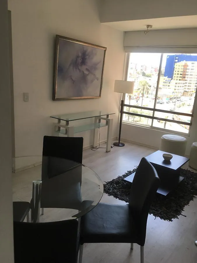Suites Parque Real Quito Aparthotel