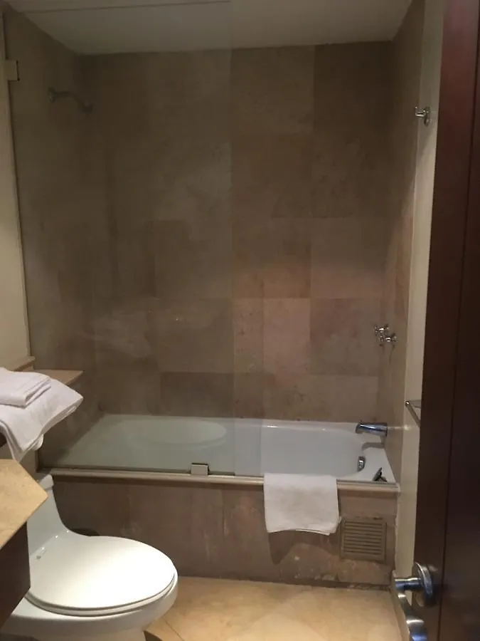 Suites Parque Real Quito Aparthotel