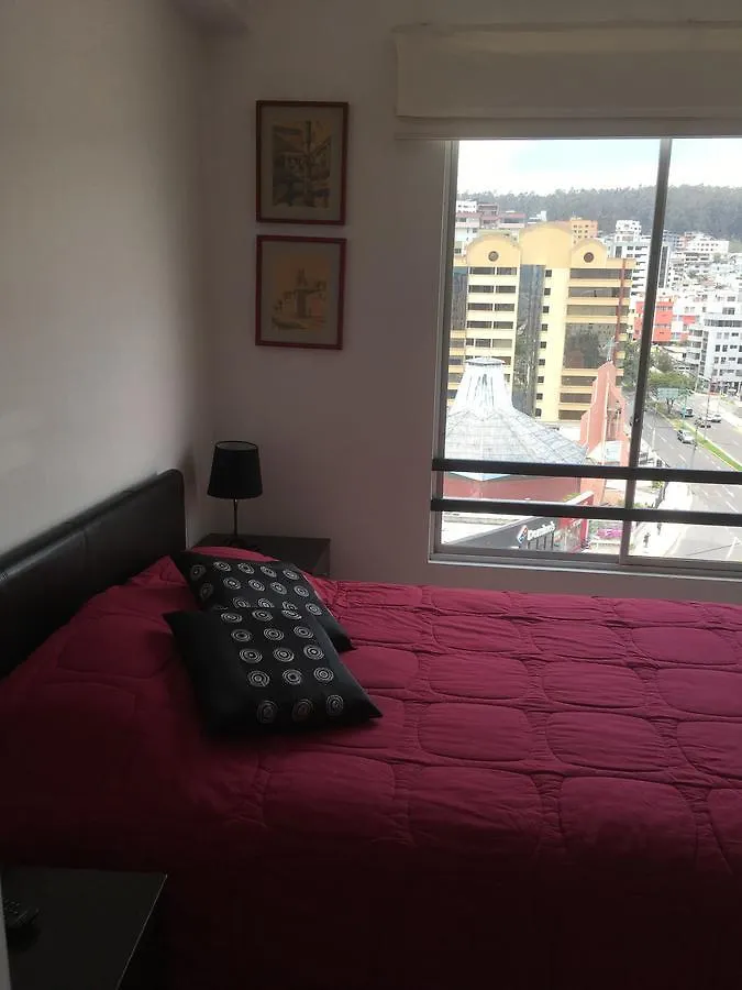 Suites Parque Real Quito 2*,