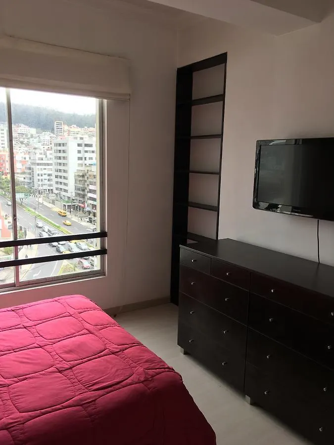 Suites Parque Real Quito 2*,