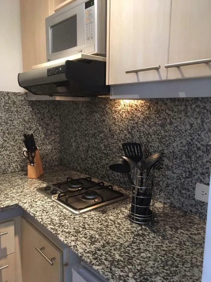 Suites Parque Real Quito 2*,  Ecuador