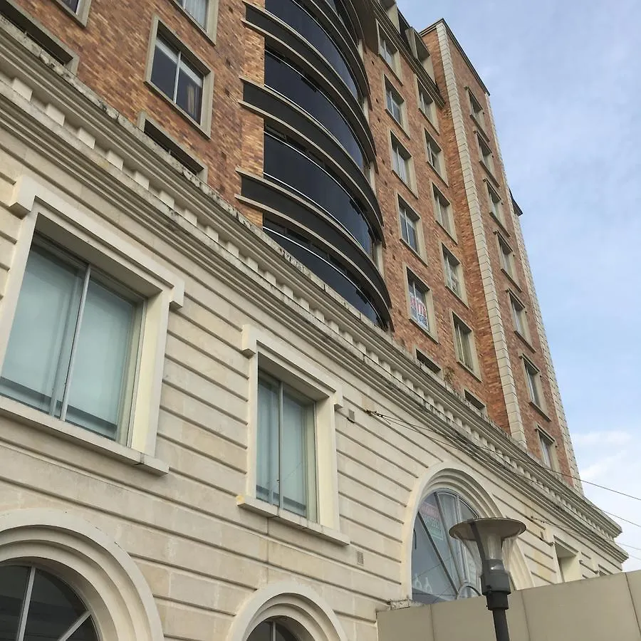 Suites Parque Real 키토