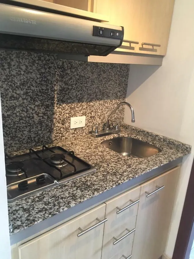 아파트호텔 Suites Parque Real 키토
